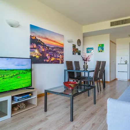 Apartment 1 Bed With Balcony Pool And Tennis *