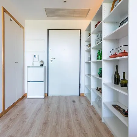 1 Bed With Balcony Pool And Tennis *