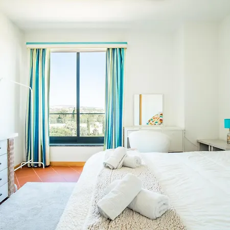 1 Bed With Balcony Pool And Tennis 公寓 *