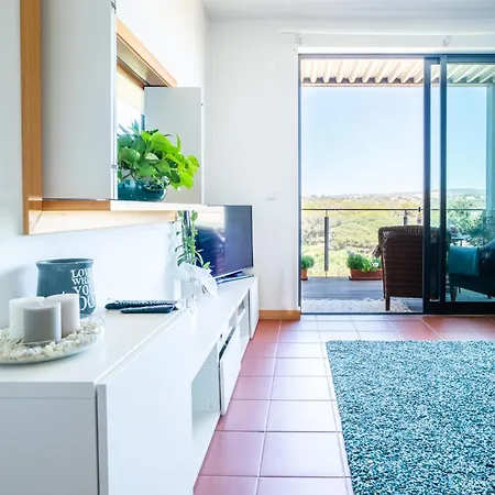 公寓 1 Bed With Balcony Pool And Tennis 奎特里拉