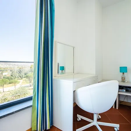 1 Bed With Balcony Pool And Tennis *